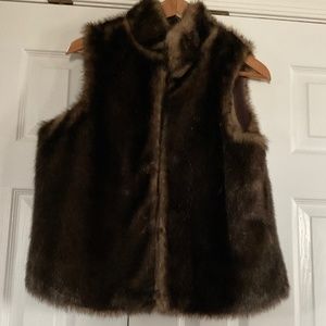 Faux Fur Vest. OUTDOOR EDITION by PARKHURST.  EXCELLENT CONDITION! Very pretty!